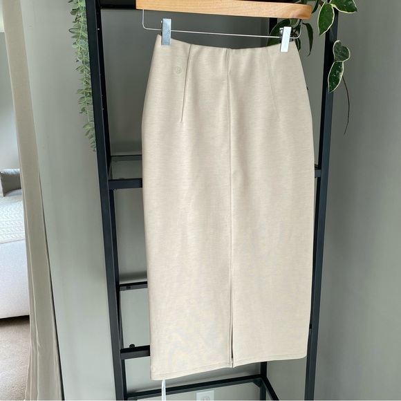 NWT Lululemon Softstreme High Rise Midi Skirt - Picture 4 of 9